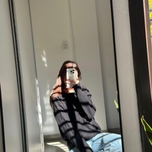 WhatsApp Image 2025-05-17 at 09.01.21 (1) Sweater Nudo Negro