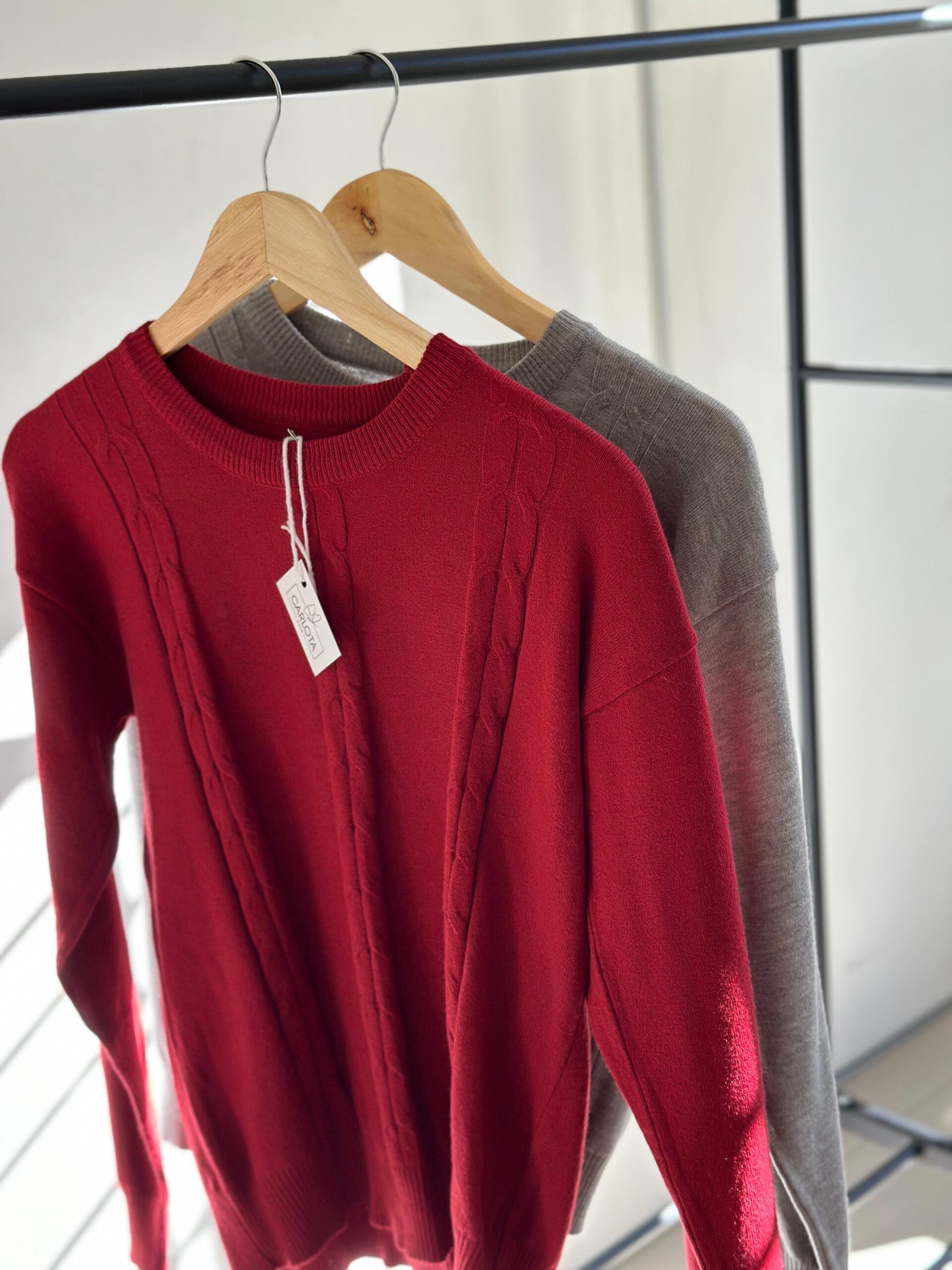 Sweater Trenza de vino - Imagen 5