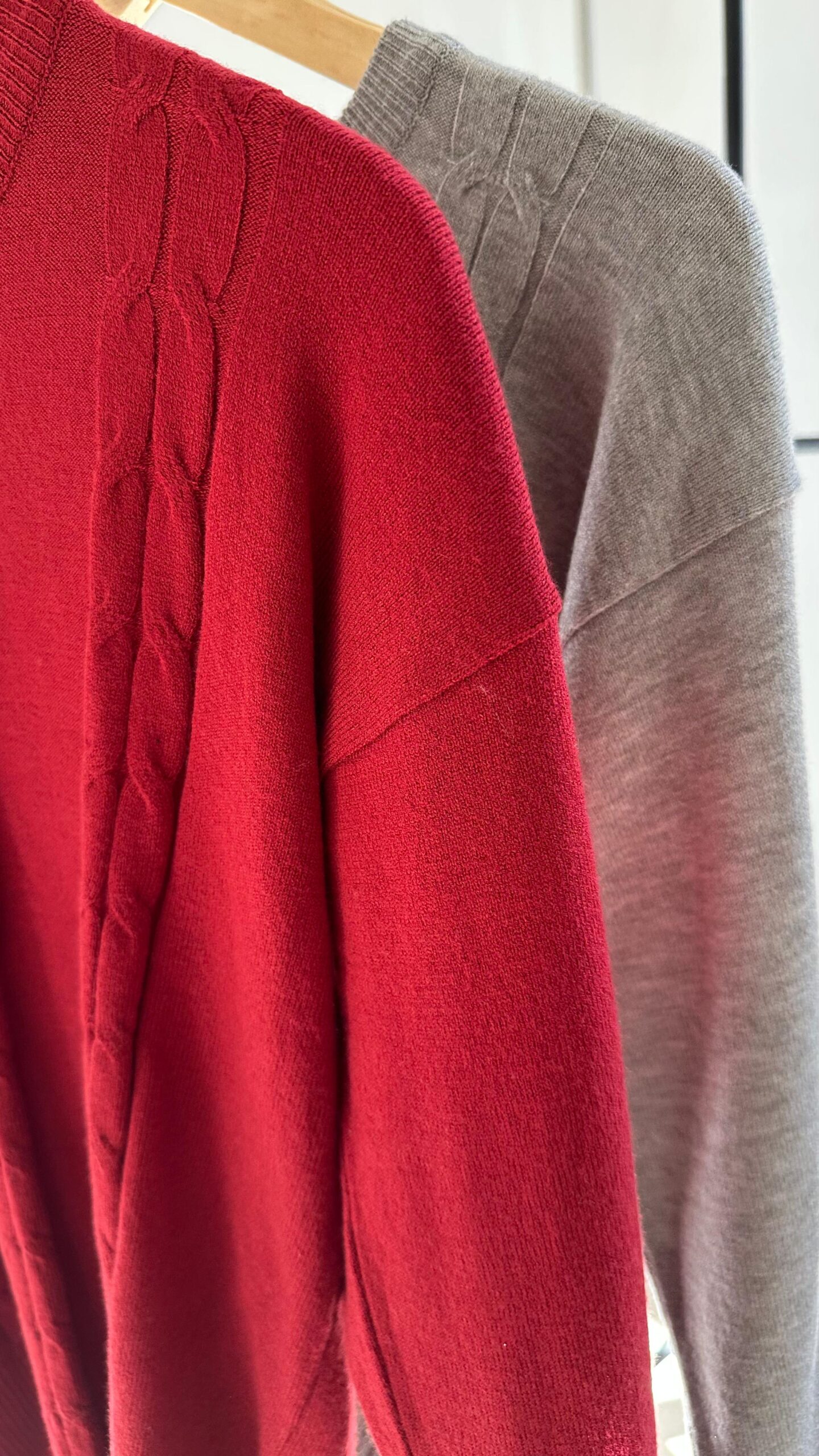 Sweater Trenza de vino - Imagen 4