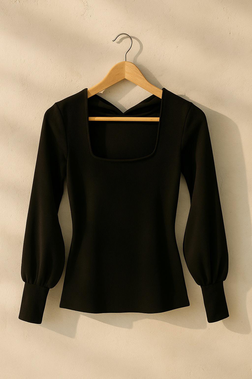 Blusa Negra Cuello Cuadrado con Manga Globo